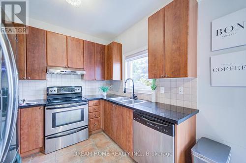 172 Tom Taylor Crescent, Newmarket, ON - Indoor Photo Showing Kitchen With Stainless Steel Kitchen With Double Sink