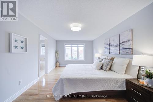 172 Tom Taylor Crescent, Newmarket, ON - Indoor Photo Showing Bedroom