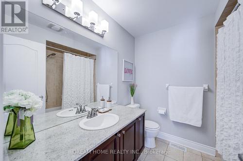 172 Tom Taylor Crescent, Newmarket, ON - Indoor Photo Showing Bathroom
