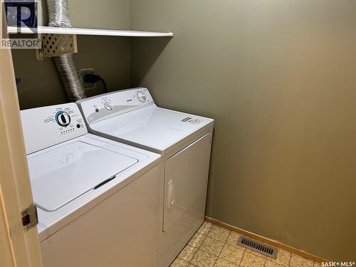 6517 Rochdale Boulevard, Regina, SK - Indoor Photo Showing Laundry Room