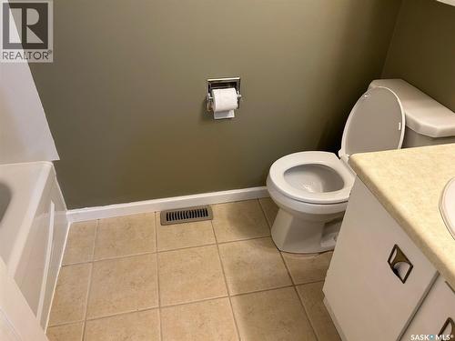 6517 Rochdale Boulevard, Regina, SK - Indoor Photo Showing Bathroom