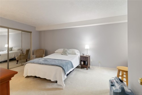 201-2311 Mills Rd, Sidney, BC - Indoor Photo Showing Bedroom