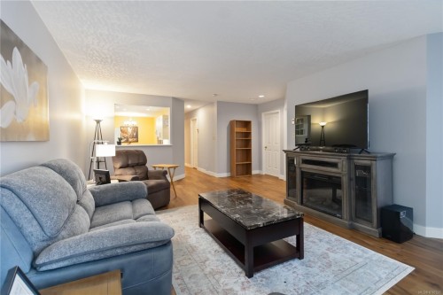 201-2311 Mills Rd, Sidney, BC - Indoor Photo Showing Living Room