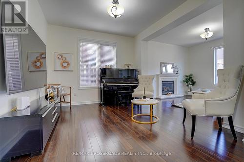 106 Milos Road, Richmond Hill, ON - Indoor Photo Showing Living Room With Fireplace