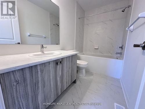 201 - 585 Colborne Street E, Brantford, ON - Indoor Photo Showing Bathroom