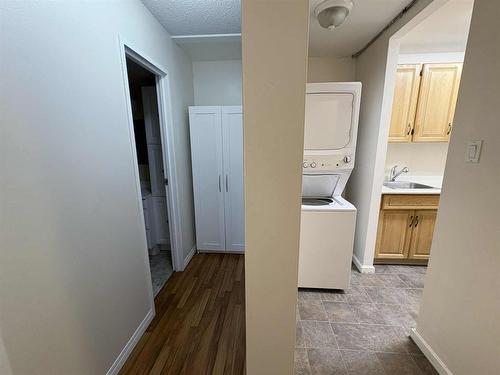 A2 1530 20Th Street, Brandon, MB - Indoor Photo Showing Laundry Room