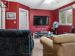 Sitting Room -2nd Floor - 