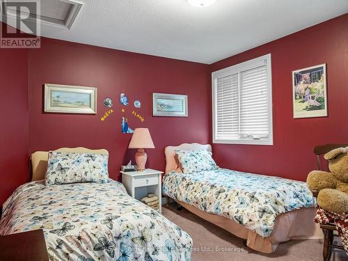 3rd Bedroom - 47 Fox Run Drive, Puslinch, ON - Indoor Photo Showing Bedroom