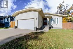 1020 Caribou STREET W  Moose Jaw, SK S6H 2L7