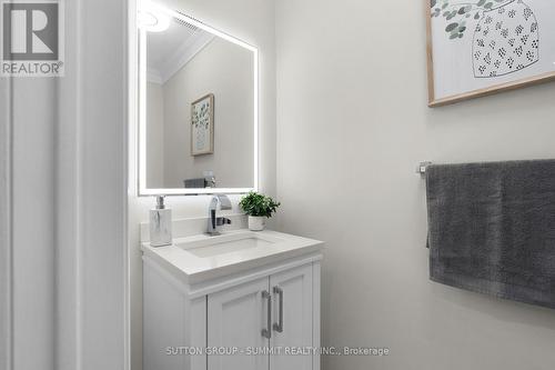 3353 Loyalist Drive, Mississauga, ON - Indoor Photo Showing Bathroom