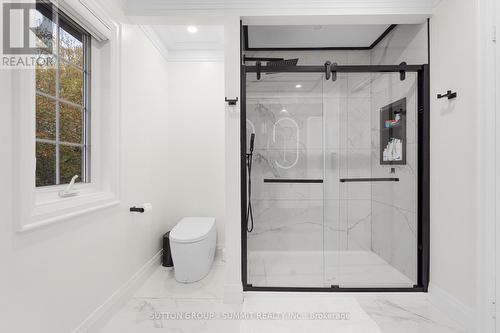 3353 Loyalist Drive, Mississauga, ON - Indoor Photo Showing Bathroom