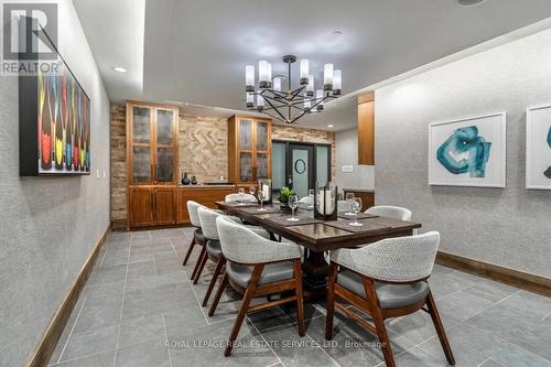 137 High Street W, Mississauga, ON - Indoor Photo Showing Dining Room