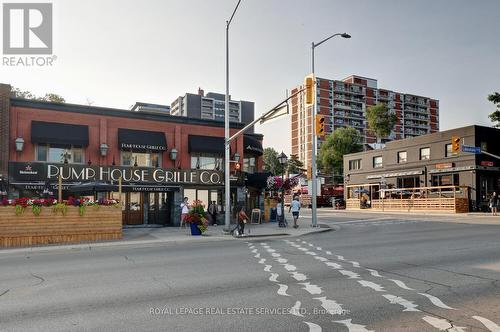 137 High Street W, Mississauga, ON - Outdoor