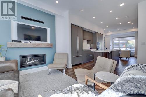 137 High Street W, Mississauga, ON - Indoor Photo Showing Living Room With Fireplace