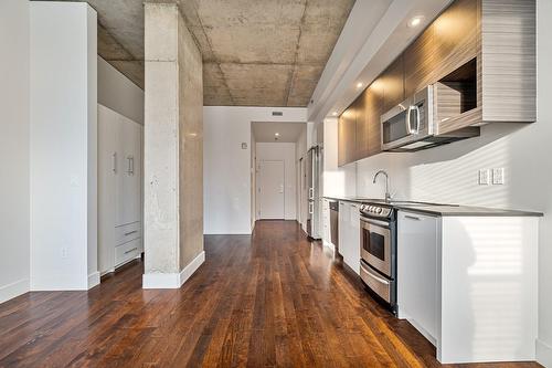 Kitchen - 206-888 Rue Wellington, Montréal (Ville-Marie), QC - Indoor Photo Showing Kitchen