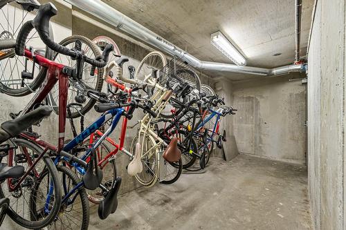 Storage - 206-888 Rue Wellington, Montréal (Ville-Marie), QC - Indoor