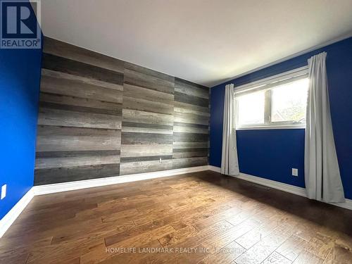 684 Cape Avenue, Burlington, ON - Indoor Photo Showing Other Room