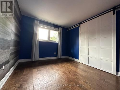 684 Cape Avenue, Burlington, ON - Indoor Photo Showing Other Room