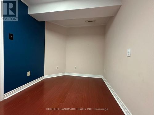 684 Cape Avenue, Burlington, ON - Indoor Photo Showing Other Room