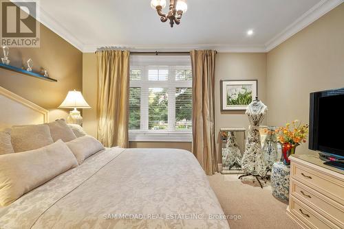1522 Glenhill Crescent, Mississauga, ON - Indoor Photo Showing Bedroom