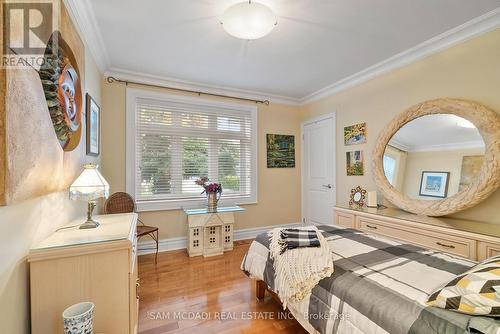 1522 Glenhill Crescent, Mississauga, ON - Indoor Photo Showing Bedroom