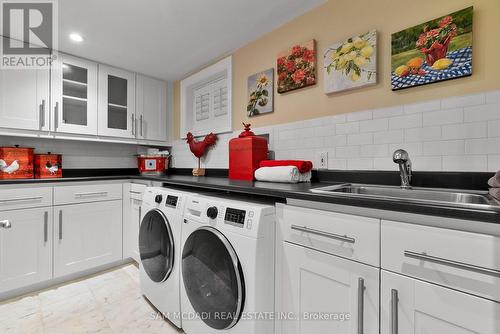 1522 Glenhill Crescent, Mississauga, ON - Indoor Photo Showing Laundry Room