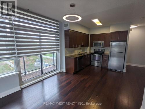 404 - 85 North Park Road, Vaughan, ON - Indoor Photo Showing Kitchen With Stainless Steel Kitchen