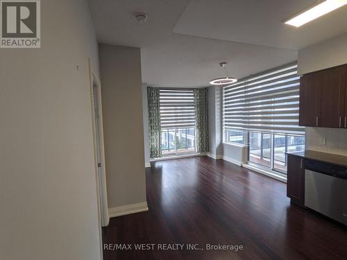 404 - 85 North Park Road, Vaughan, ON - Indoor