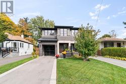39 OAKWOOD AVENUE N  Mississauga, ON L5G 3L8