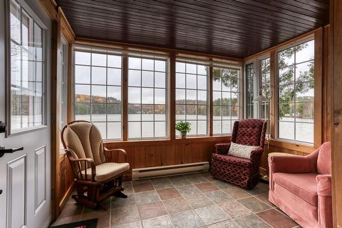 Hall - 450 Ch. Du Lac-Bell, Saint-Élie-De-Caxton, QC - Indoor Photo Showing Other Room