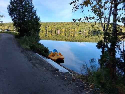 Access to a body of water - 450 Ch. Du Lac-Bell, Saint-Élie-De-Caxton, QC - Outdoor With Body Of Water With View