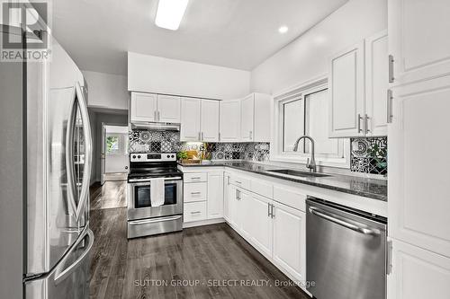 25 Partridge Street, London East (East B), ON - Indoor Photo Showing Kitchen With Upgraded Kitchen
