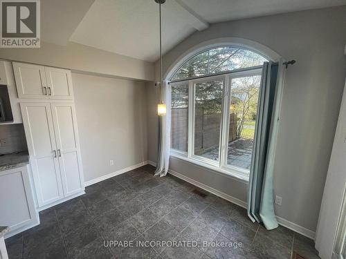 202 Forestglade Crescent, Ottawa, ON - Indoor Photo Showing Other Room