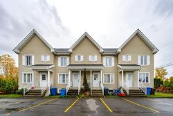 2-32 Rue Lemieux  Granby, QC J2H 0Z1