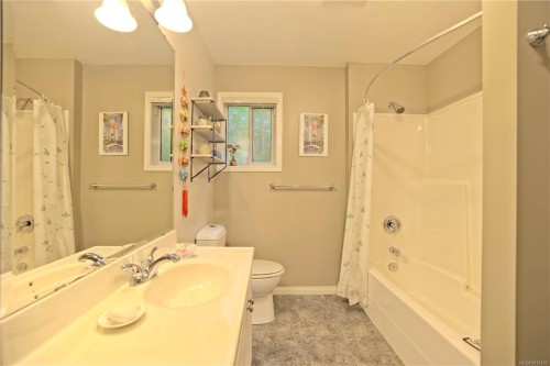 178 Elizabeth Dr, Salt Spring, BC 