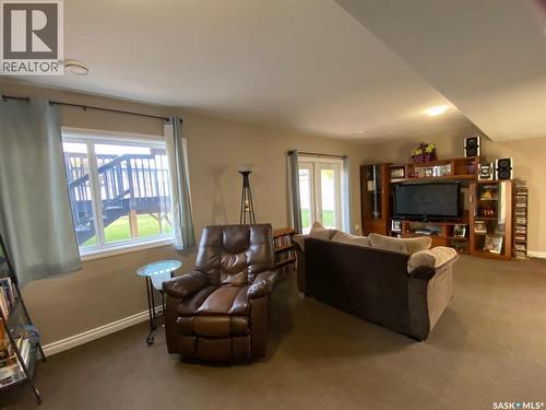 454 Darlington Street E, Yorkton, SK - Indoor