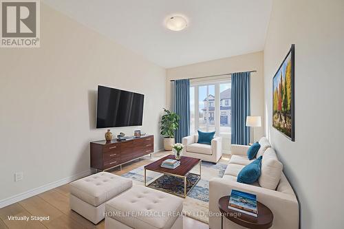 16 Munn Crescent, Brant, ON - Indoor Photo Showing Living Room