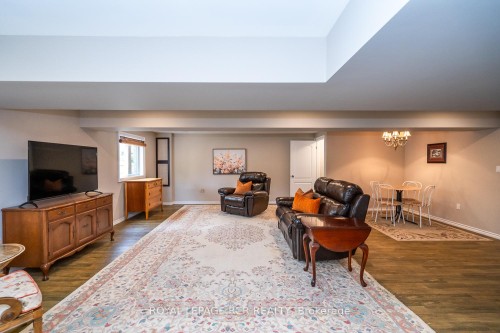 39 Dinnick Crescent, Orangeville, ON - Indoor Photo Showing Living Room