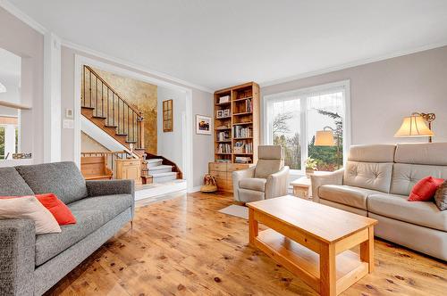 Salon - 326 Ch. Filion, Sainte-Anne-Des-Lacs, QC - Indoor Photo Showing Living Room