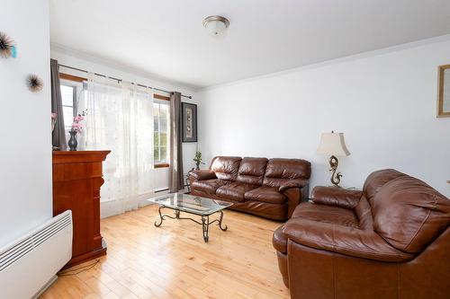 Living room - 12055 Av. Éthier, Montréal (Montréal-Nord), QC - Indoor Photo Showing Living Room
