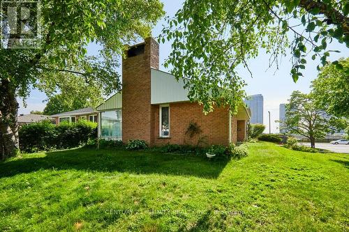 1 Goodland Gate, Toronto (Agincourt South-Malvern West), ON - Outdoor