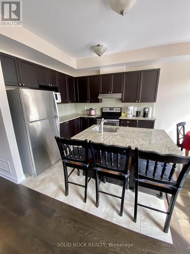 108 Camden Private, Ottawa, ON - Indoor Photo Showing Kitchen