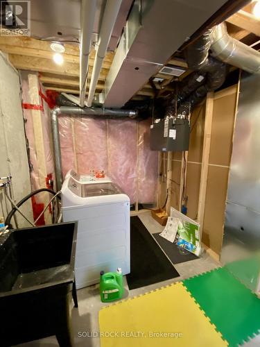 108 Camden Private, Ottawa, ON - Indoor Photo Showing Basement