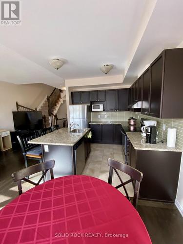 108 Camden Private, Ottawa, ON - Indoor Photo Showing Kitchen