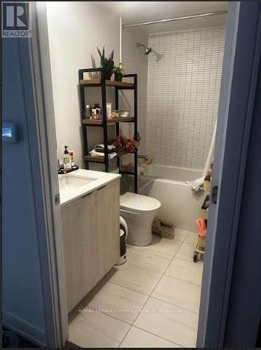 434 - 1 Jarvis Street, Hamilton, ON - Indoor Photo Showing Bathroom
