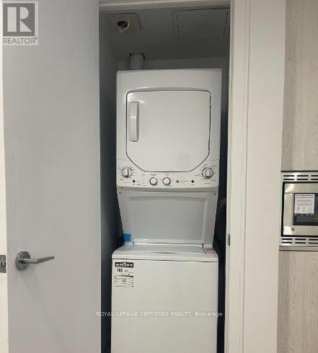 434 - 1 Jarvis Street, Hamilton, ON - Indoor Photo Showing Laundry Room