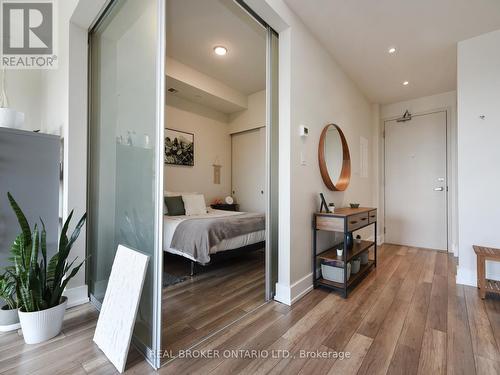 1011 - 100 Champagne Avenue S, Ottawa, ON - Indoor