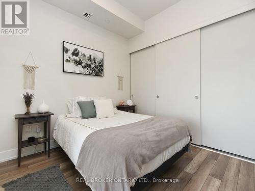 1011 - 100 Champagne Avenue S, Ottawa, ON - Indoor Photo Showing Bedroom