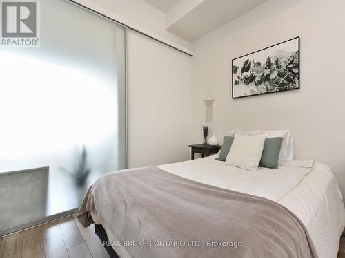 1011 - 100 Champagne Avenue S, Ottawa, ON - Indoor Photo Showing Bedroom