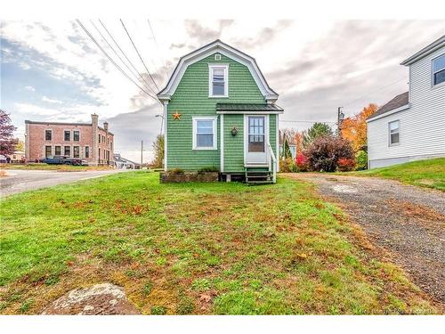 7 Wallace St, St George, NB 